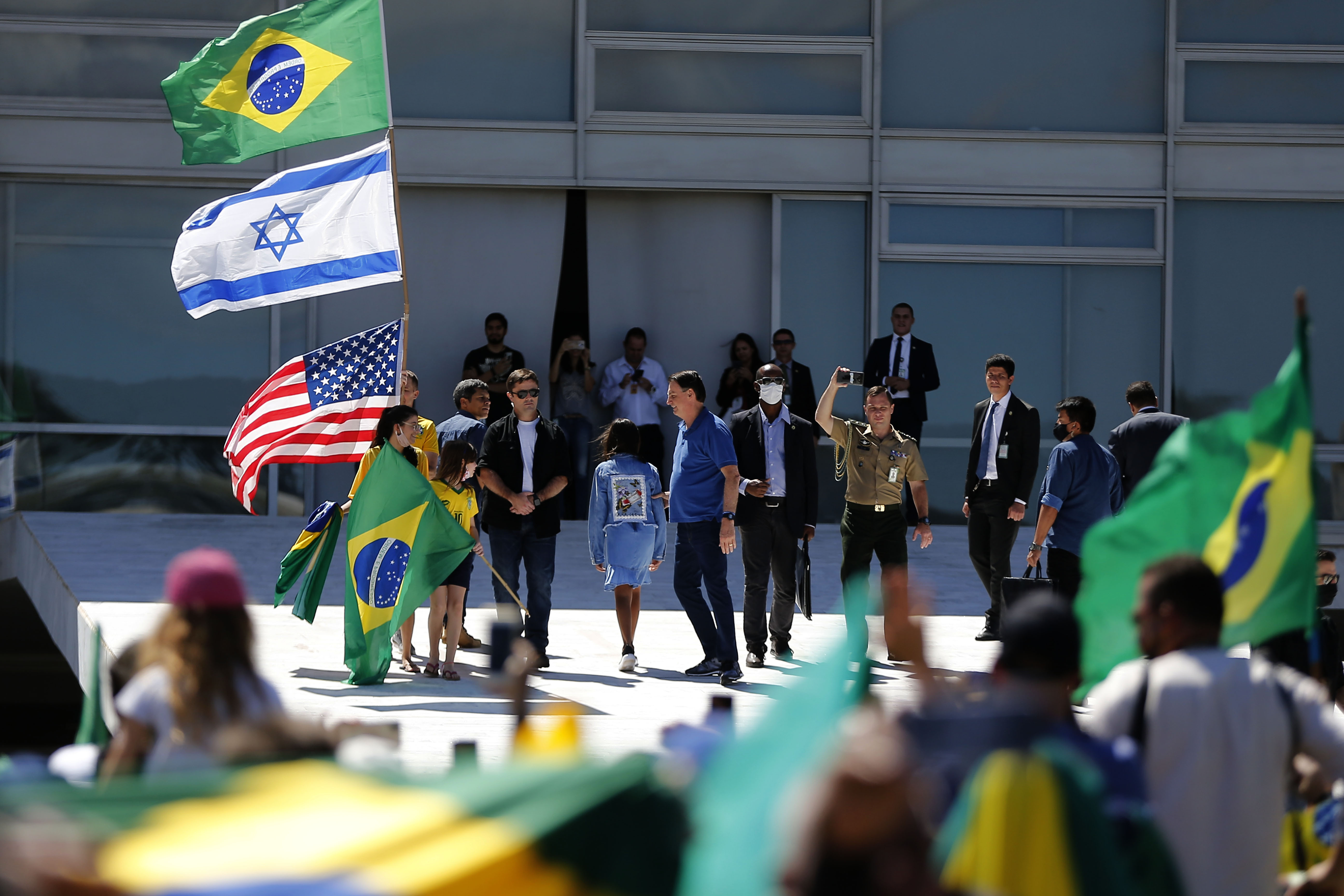 Bolsonaro sabe que EUA e Israel adotam isolamento social contra pandemia?