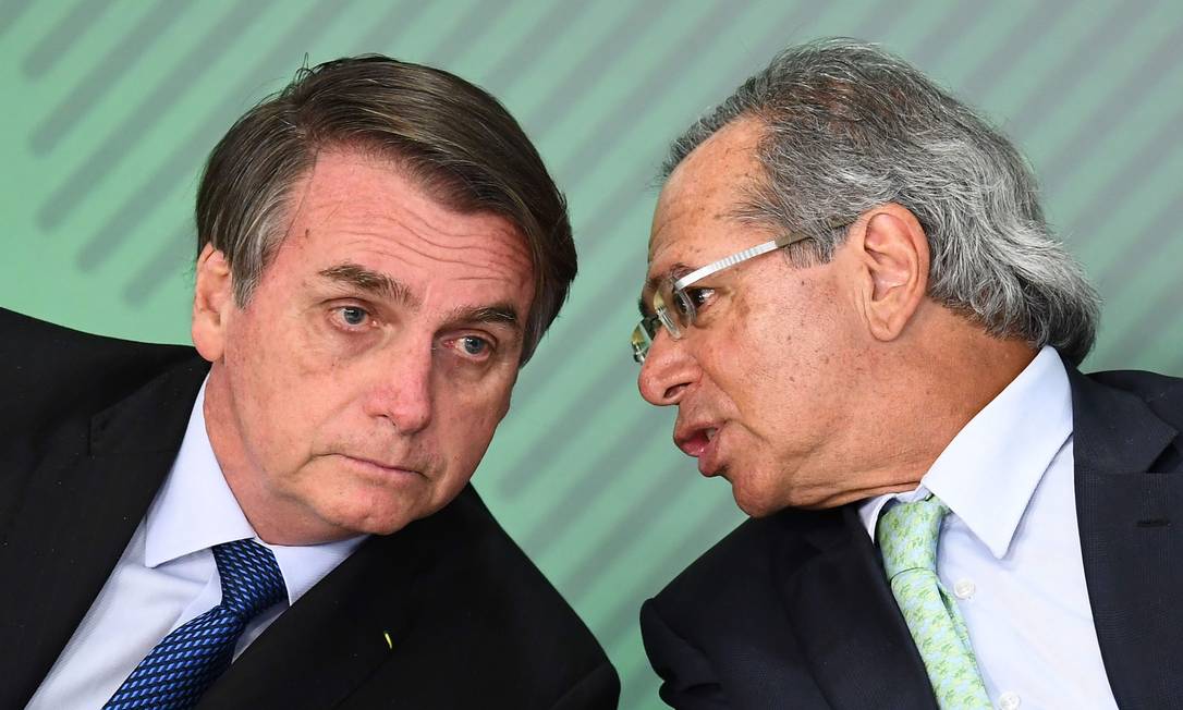 Bolsonaro diz que não está fritando Guedes porque gás e óleo estão muito  caros | Sensacionalista - O Globo
